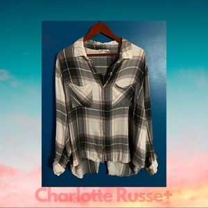 Charlotte Russe+ Plaid Slit Back Relaxed Button Up